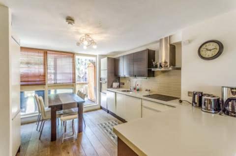 Super Central Beautiful Three Bedroom Λονδίνο Εξωτερικό φωτογραφία