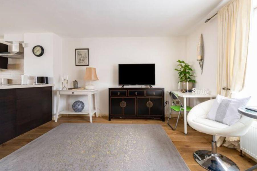 Super Central Beautiful Three Bedroom Λονδίνο Εξωτερικό φωτογραφία